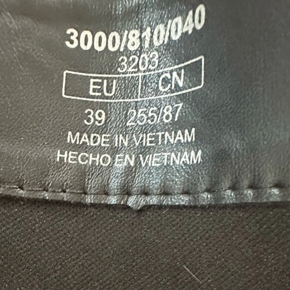 Zara black vegan